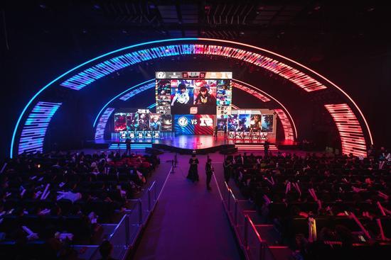 界的传奇人 界的传奇人