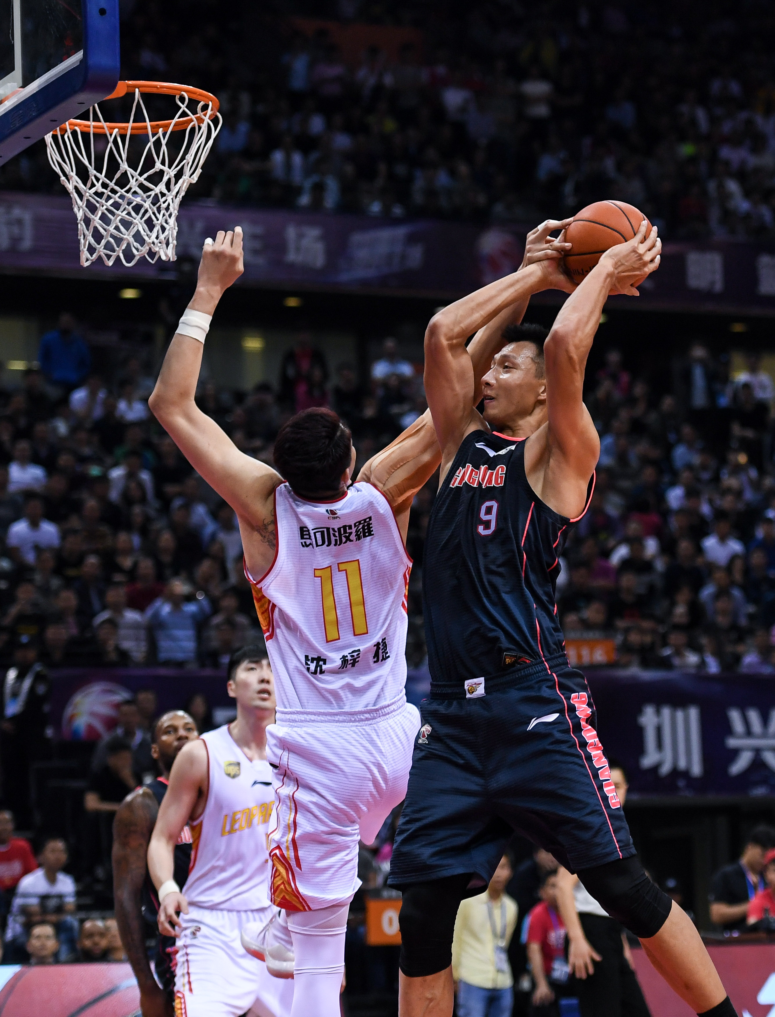 主地位的中 主地位的中