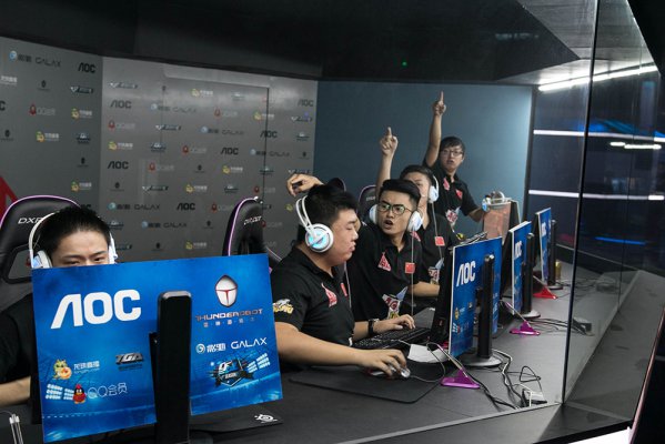 不断提升自 不断提升自