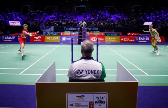 的舞台上 的舞台上